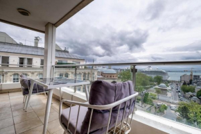 Duplex with Stunning Sea View, 3BR, 2BA